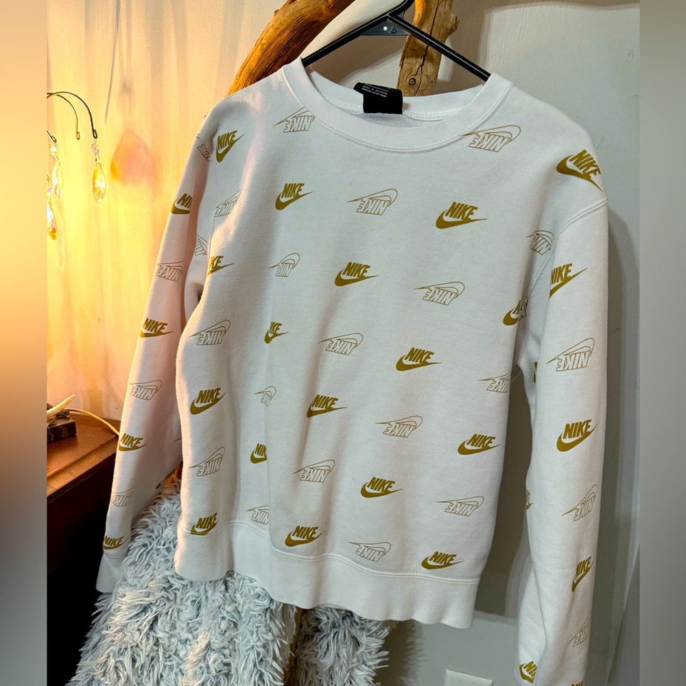 Nike crew sweater